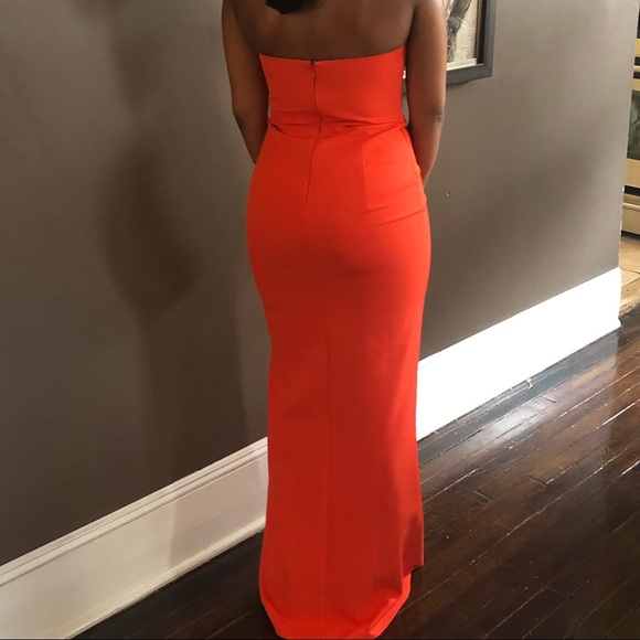 🚫SOLD🚫🎉HP🎉Stunning Front Split Gown - Picture 4 of 4